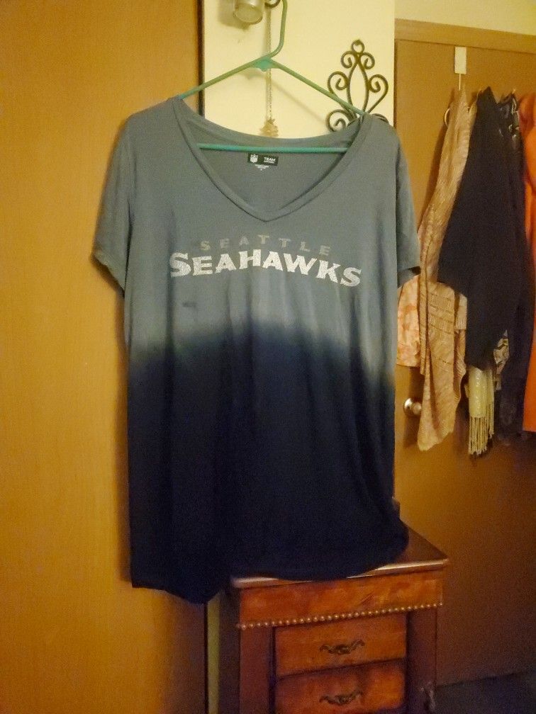 XL Seahawks V Neck Shirt