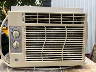 GE window air conditioner 5050 btu’s 110 volts works great $60