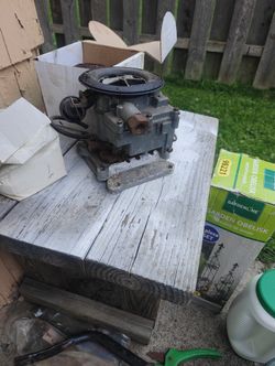 Small Block 350 2 Barrel Carburetor