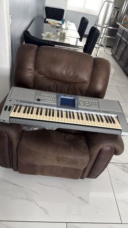 Used Yamaha PSR 1500 Vintage 49-Key Keyboard 49-Key