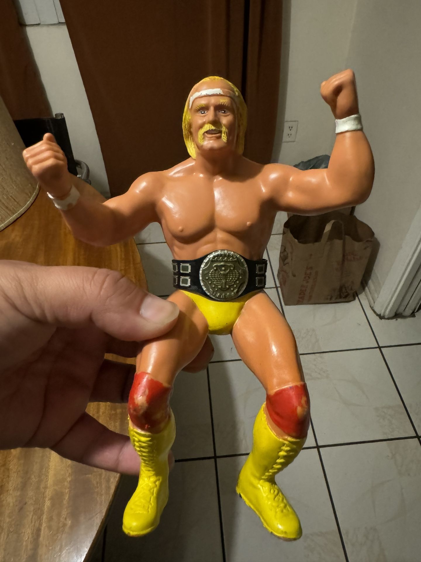 WWF WWE Wrestling Superstars Gorilla Press Hulk Hogan Toys 1980’s 1990’s Macho Man Randy Savage Ultimate Warrior Super7 Neca Diamond Select Hasbro