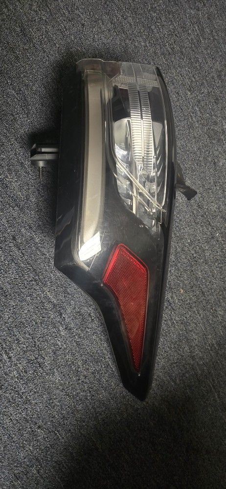 2019 Chevy TRAVERSE Tail Light