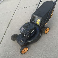 Poulan Pro Lawnmower 