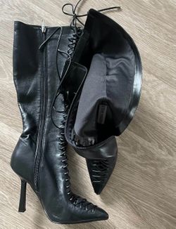 LACE BOOTS