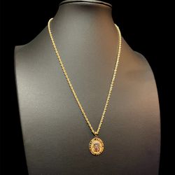 10K 18” Diamond Cut Rope Chain With 10k Jesus Pendant 