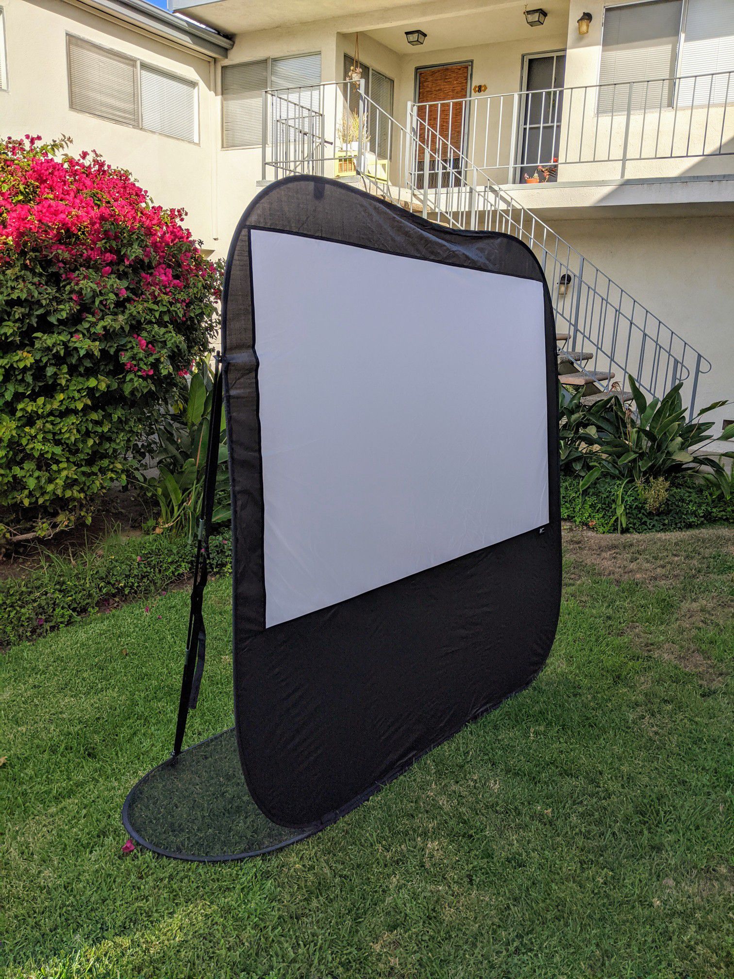 Good for backyard and camping! 84 inch (16:9) Portable popup projector screen!