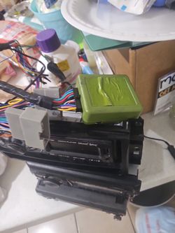 Chrysler and dodge the radio hook up