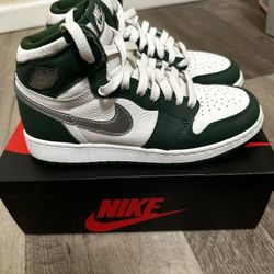 Jordan Retro 1 OG kids Size 4.5