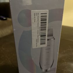 Ultrasonic face scrubber