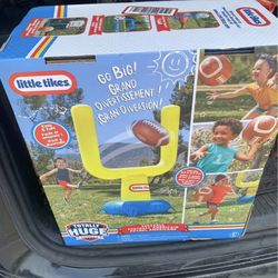 Little Tikes Football Goal!! $15! NEW 