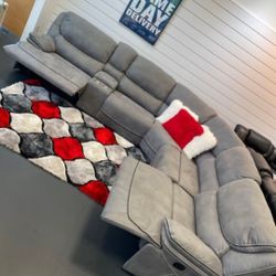 *Living Room Special*---Alejandra Cozy Gray Fabric Reclining Sectional Sofa---Delivery And Easy Financing Available🙌