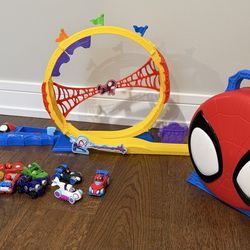 MARVEL Spidey and His Amazing Friends Amazing Metals Super Loop Track Set, vehicle carry