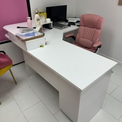 Large desk