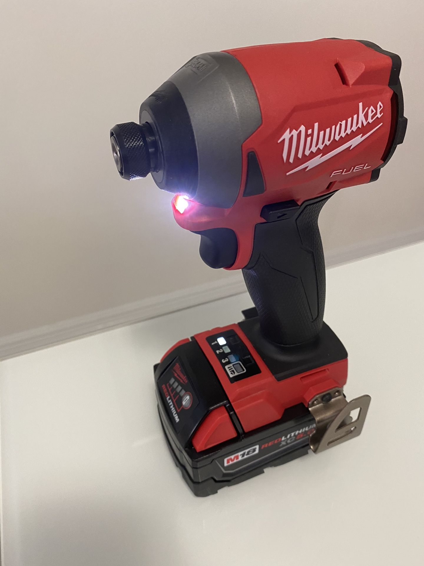 Milwaukee M18 Impact Drive Gen3 + Battery 5.0ah