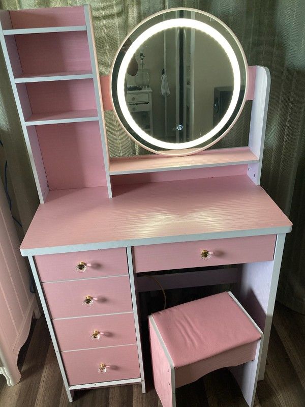 Makeup Vanity