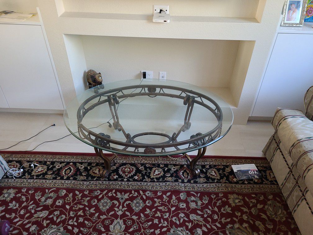 Oval Glass Top/metal Antique Style Coffee Table 47x36x16