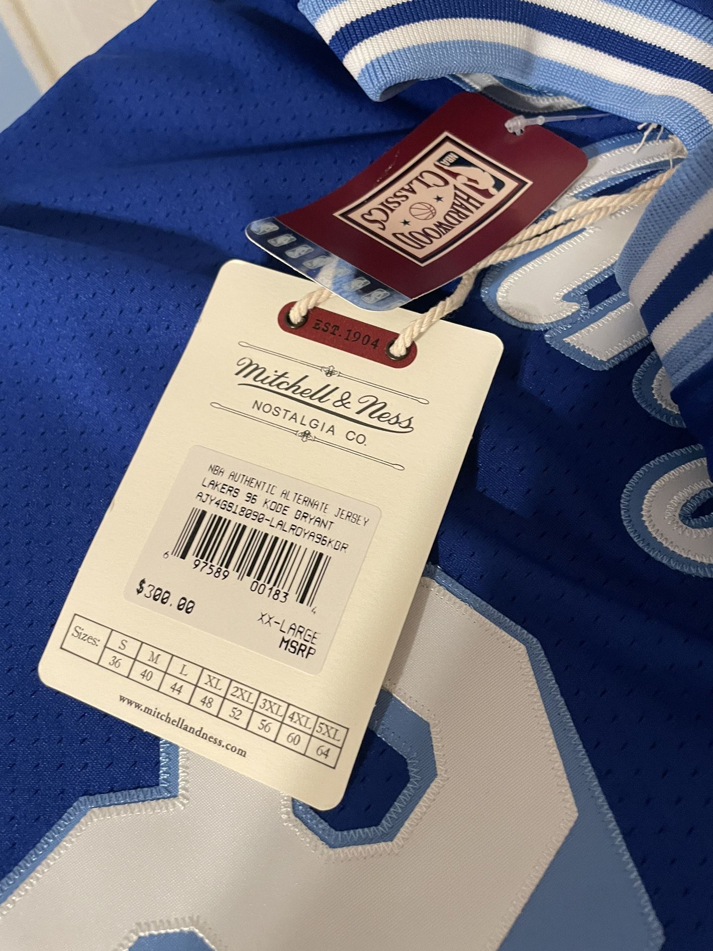 Lakers Kobe #8 Mitchell N Ness Mens Jersey for Sale in Bell Gardens, CA -  OfferUp