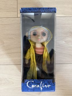 NECA - Coraline - Prop Replica 10" Coraline Doll Action Figure 2018
