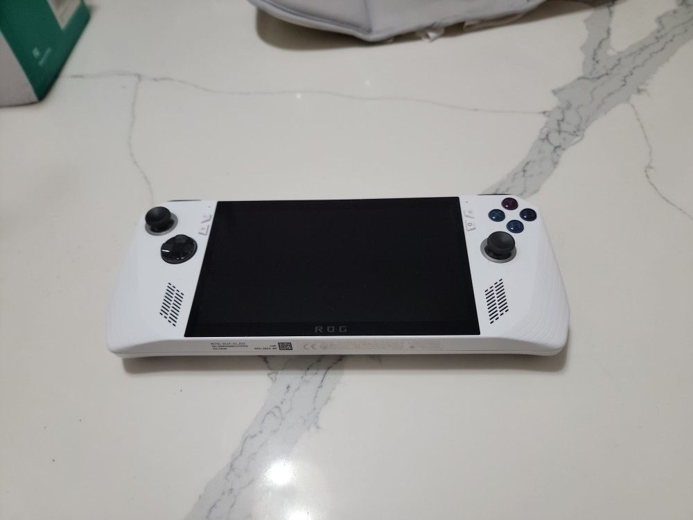 ASUS ROG ALLY 7"  (RC71L) Gaming Console