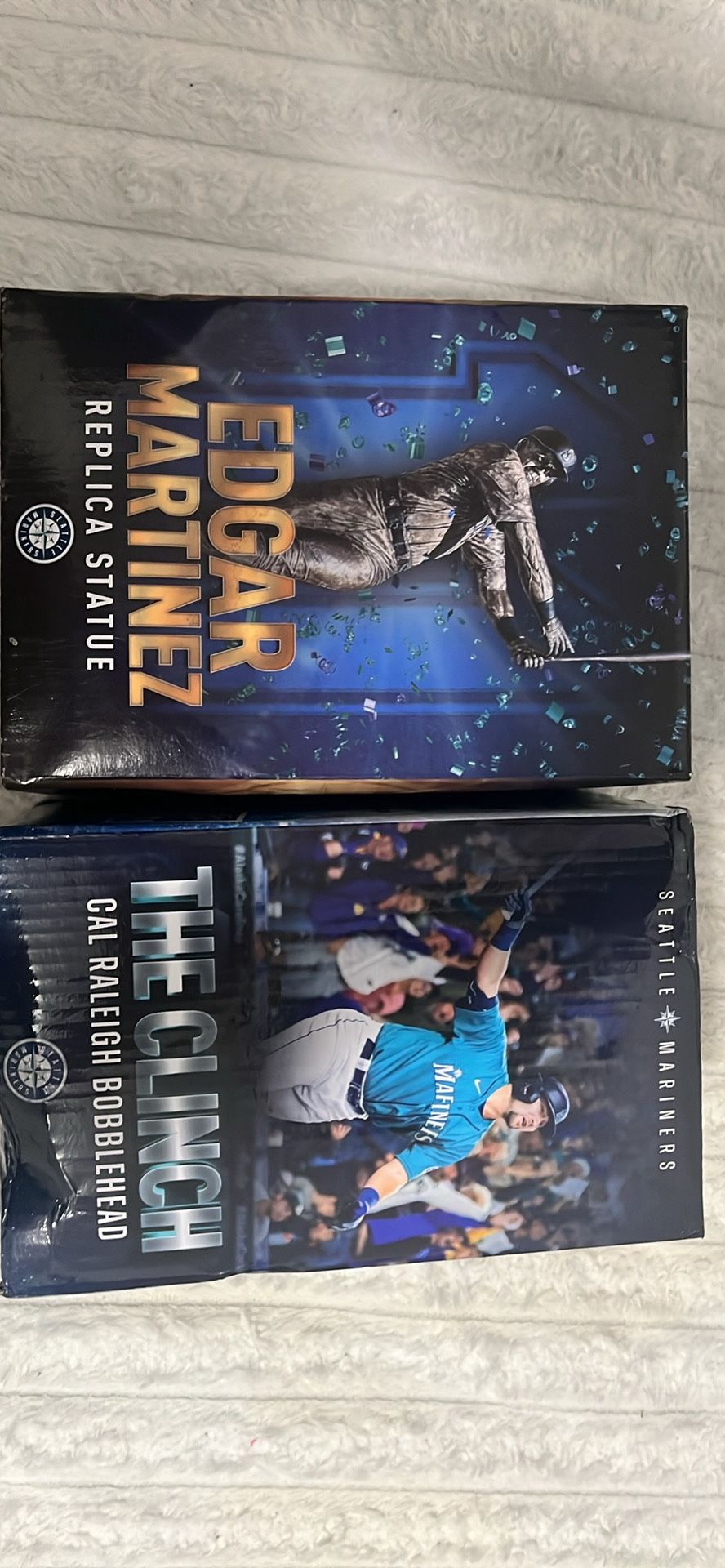 Statue And Bobble Head 