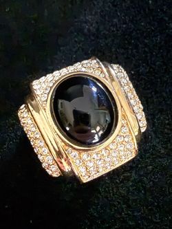 The Vintage Ciner Signed Black Onyx Glass Cabochon Scarf  Clip /Slide