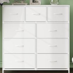 Dresser with 9 Drawers, sturdy metal frame and wood top - New In Box 