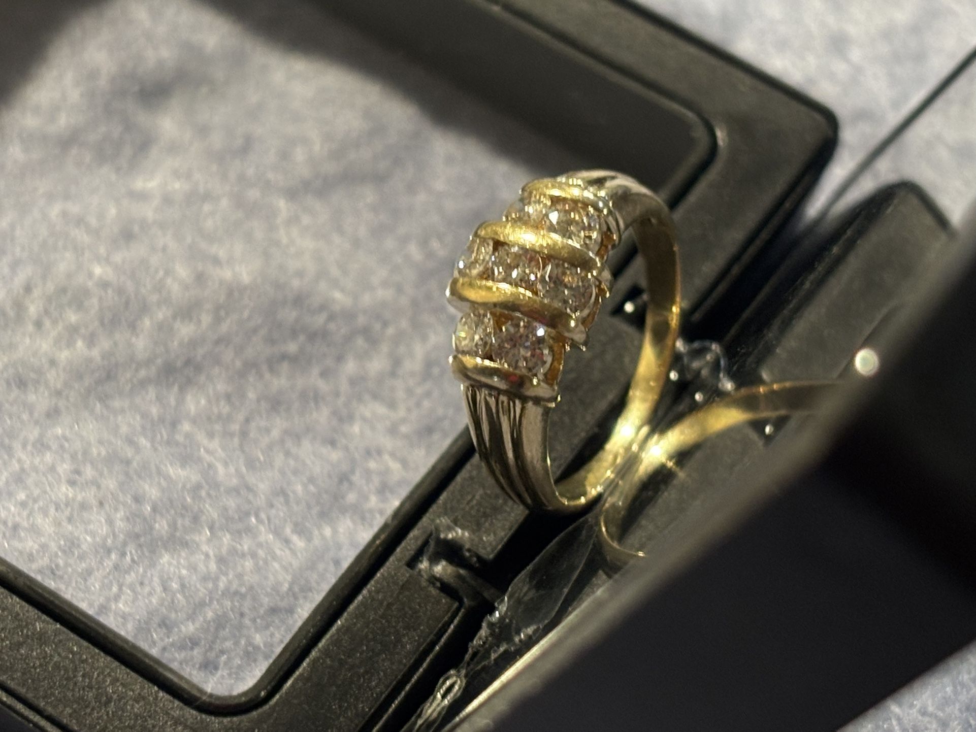 14K Yellow Gold Diamond Ring – 7 Natural Round Brilliant Cut Stones – Total Weight ~1.00ct – Appraised Value $3,000+