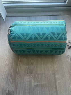 COLEMAN BRAND Youth Size Sleeping Bag in Stuff Sack
