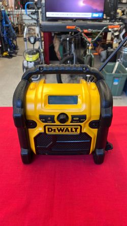 DeWalt Speaker DCR018