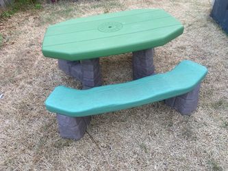 Kids picnic tables