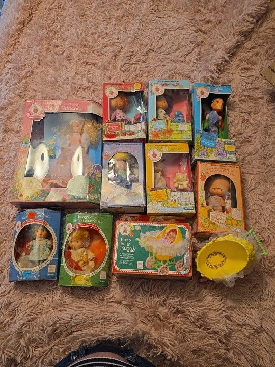 Strawberry Shortcake Berry Princess Berrykin PRINCESS AND FRIENDS SET