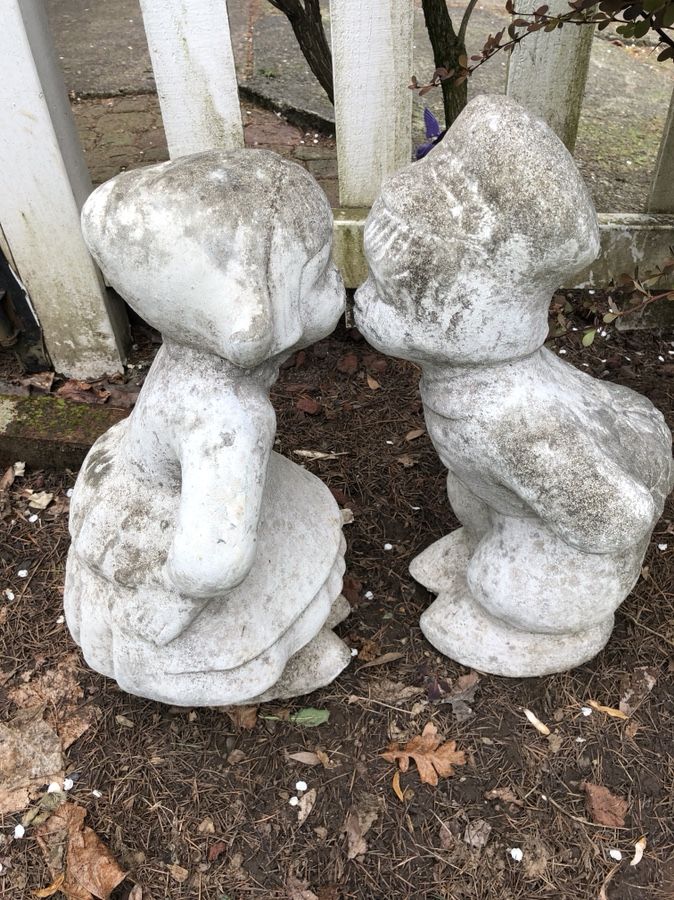 Outdoor Concrete Kissing Dutch Boy & Girl Statues