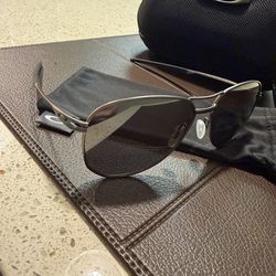 Oakley Sunglasses - NEW - MSRP $200!