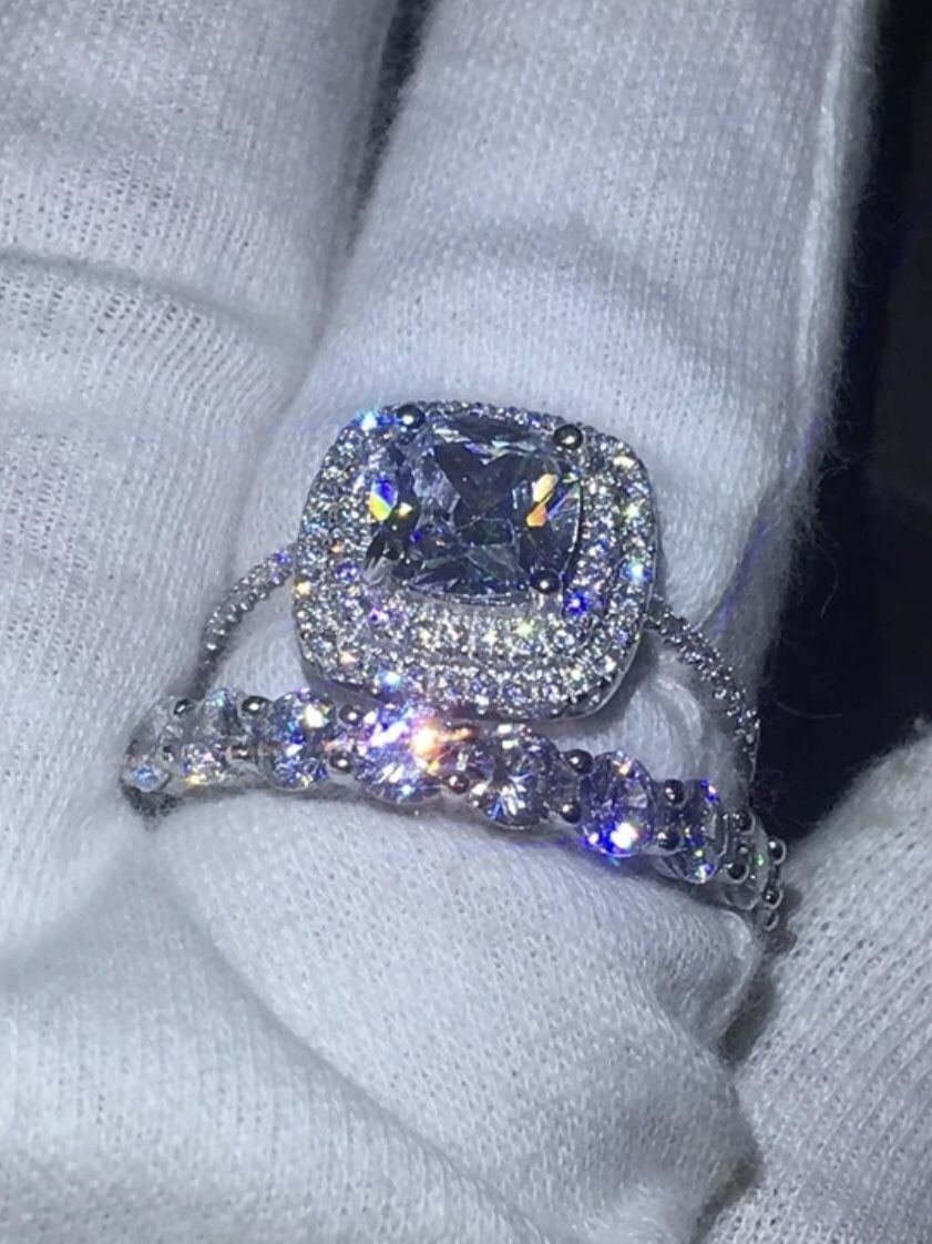 New engagement ring wedding ring set