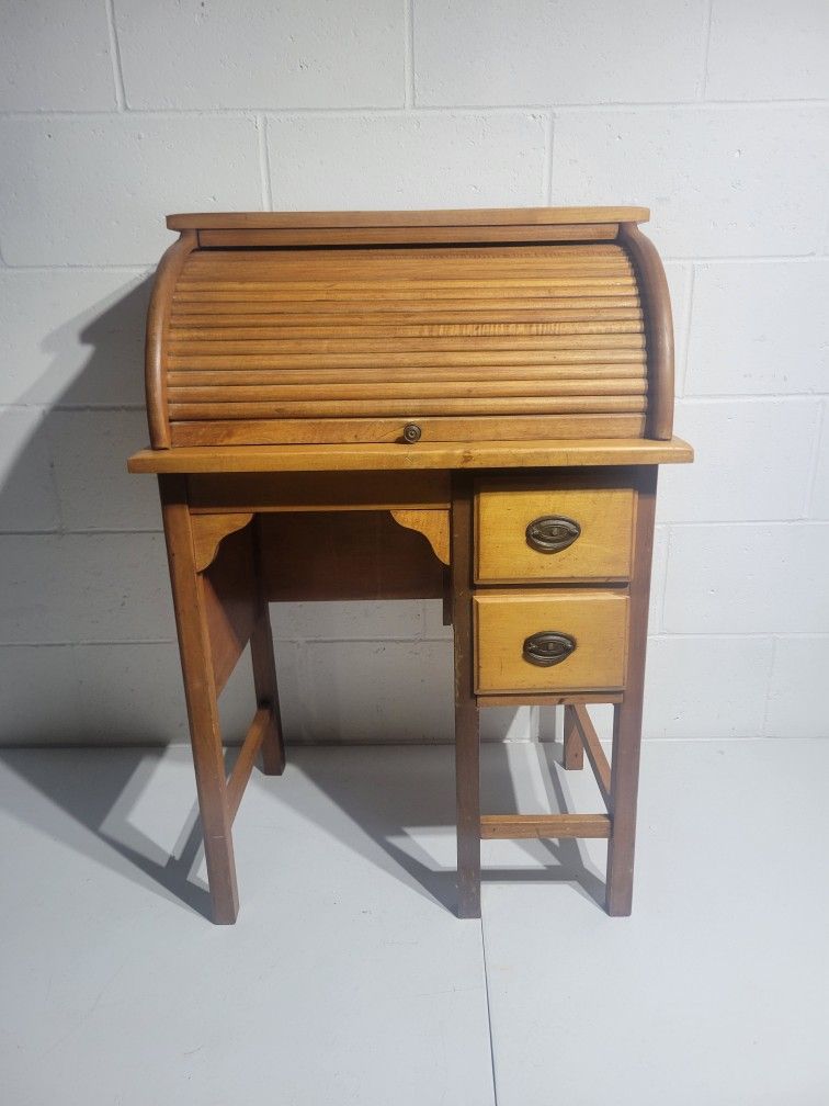Vintage Plymouth Rock Rustic Wood Child Student Roll Top Secretary Writing Desk