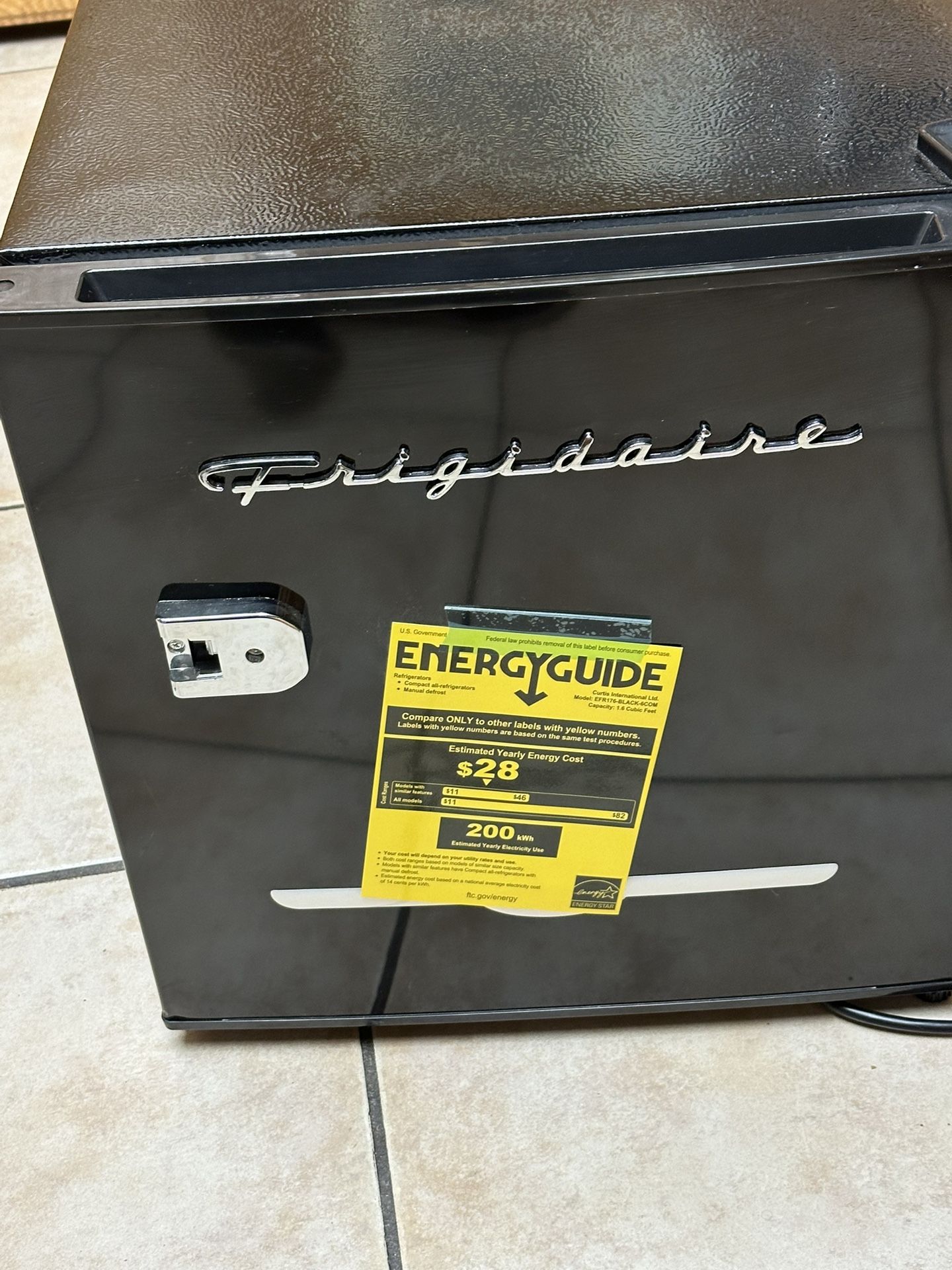 mini fridge 