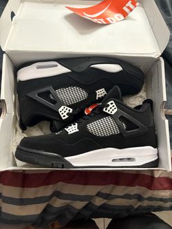 Black and White Jordan 4 Size 12
