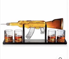 THE WINE SAVANT Wine Decanter + 4 Glasses. Brand New. 