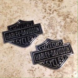 Small Harley Davidson Bar And Shield Motorcycle Emblem Metal Decal Willie G Black & Chrome