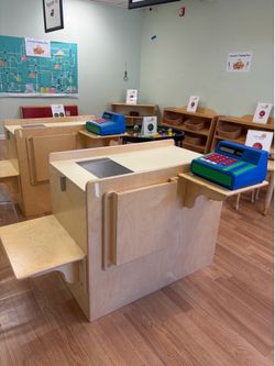Commercial-Quality Wooden Market Stand – Perfect for Dramatic Play! ✨
