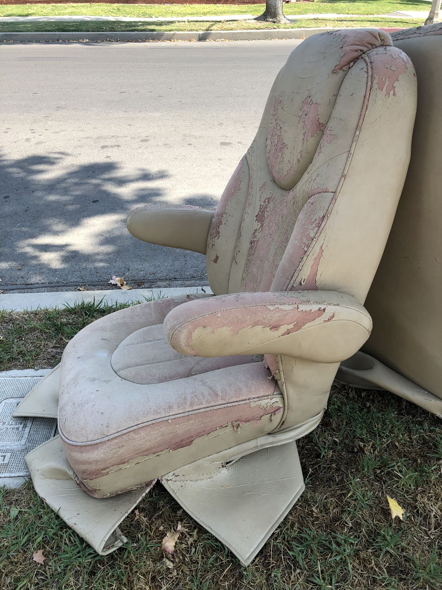 RV set of captain chairs FREE