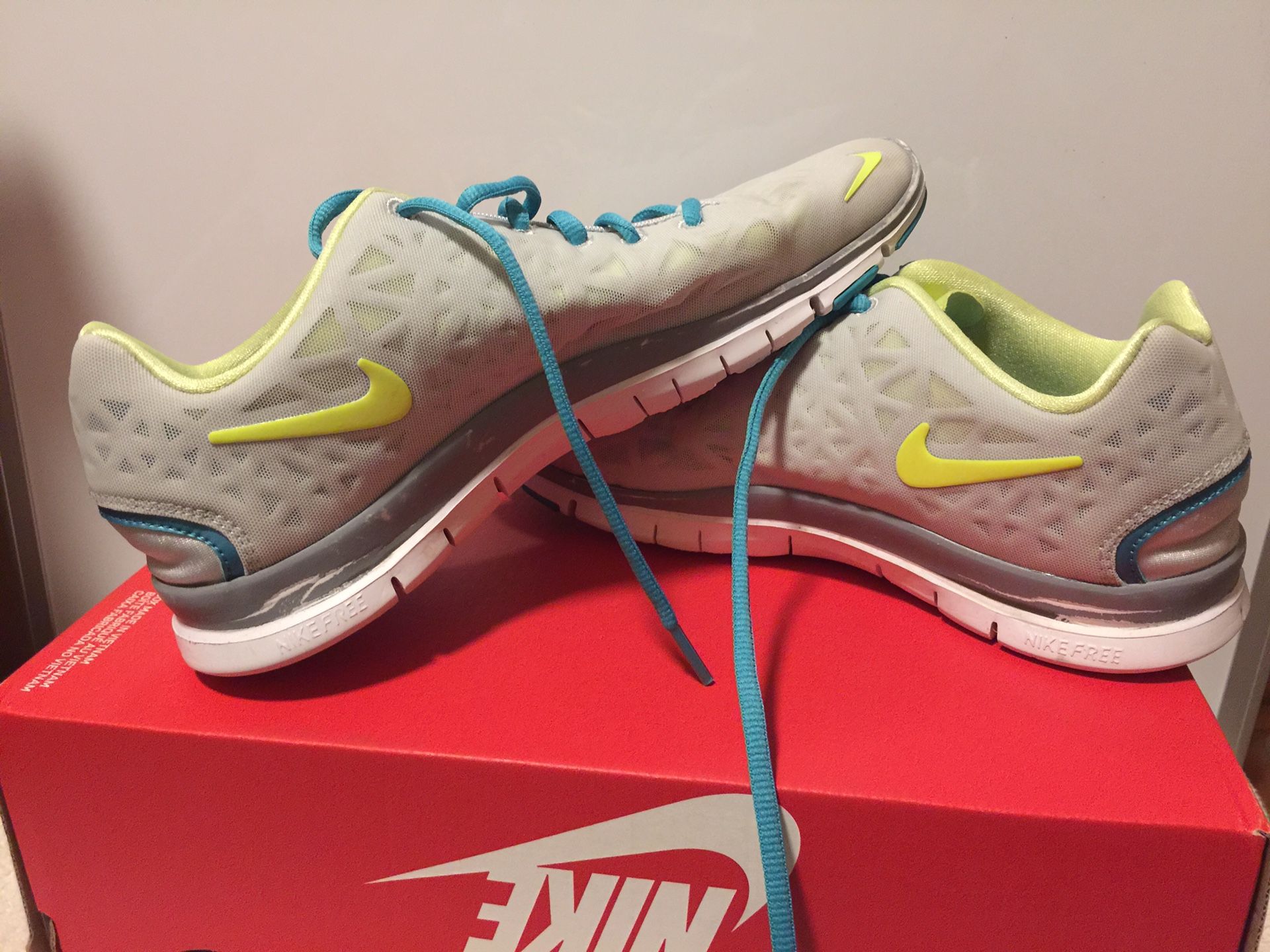 NIKE FREE 5.0 TR FIT 3 Running SNEAKERS WOMEN'S SIZE 8.5