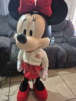Disney Minnie Mouse Life-Size Holiday Figure