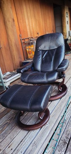 Stressless Consul Recliner (black)