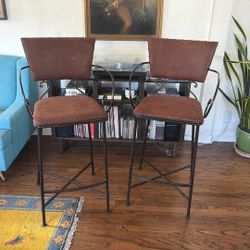 2 Beautiful Coffee Table Chairs