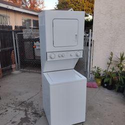 We Sell Washers Stackable Electric ⚡ 220 Volts
