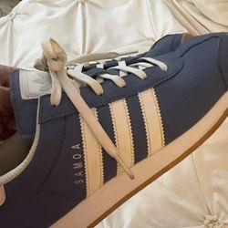 WOMENS BREAKNET SLEEK SNEAKER Size 8.5 