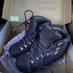 THE NORTH FACE Women's Insulated Waterproof Boots Trail Running Shoe