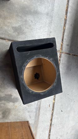 Single Subwoofer Box 12 “pick up only”