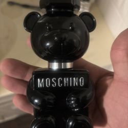 Moschino Cologne 